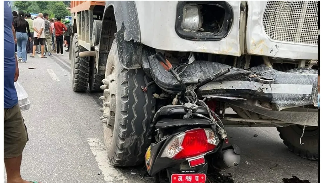 सेनाको ट्रकले ठक्कर दिँदा स्कुटर चालक महिलाको मृत्यु