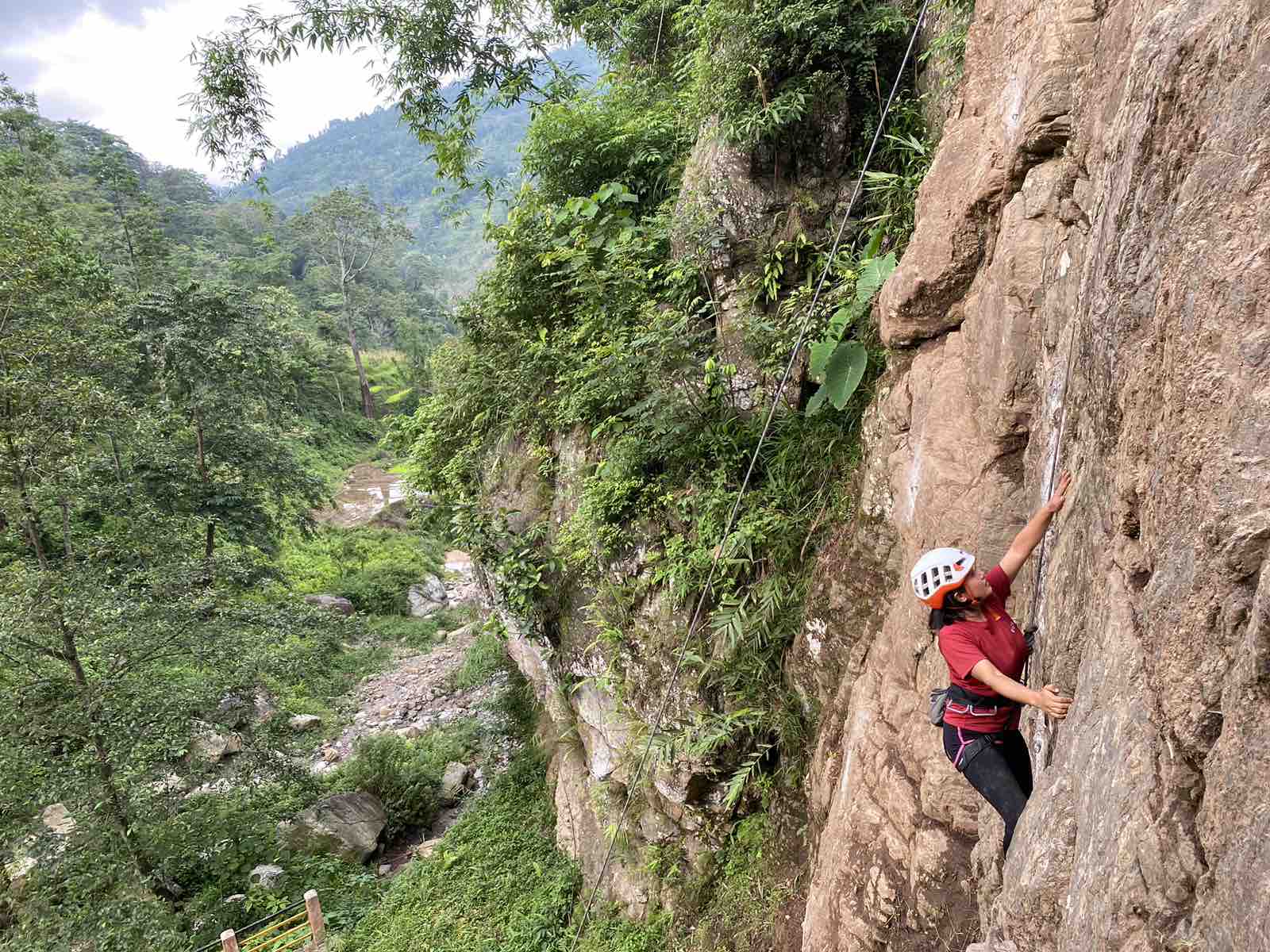 इलामको महाभीर चटान