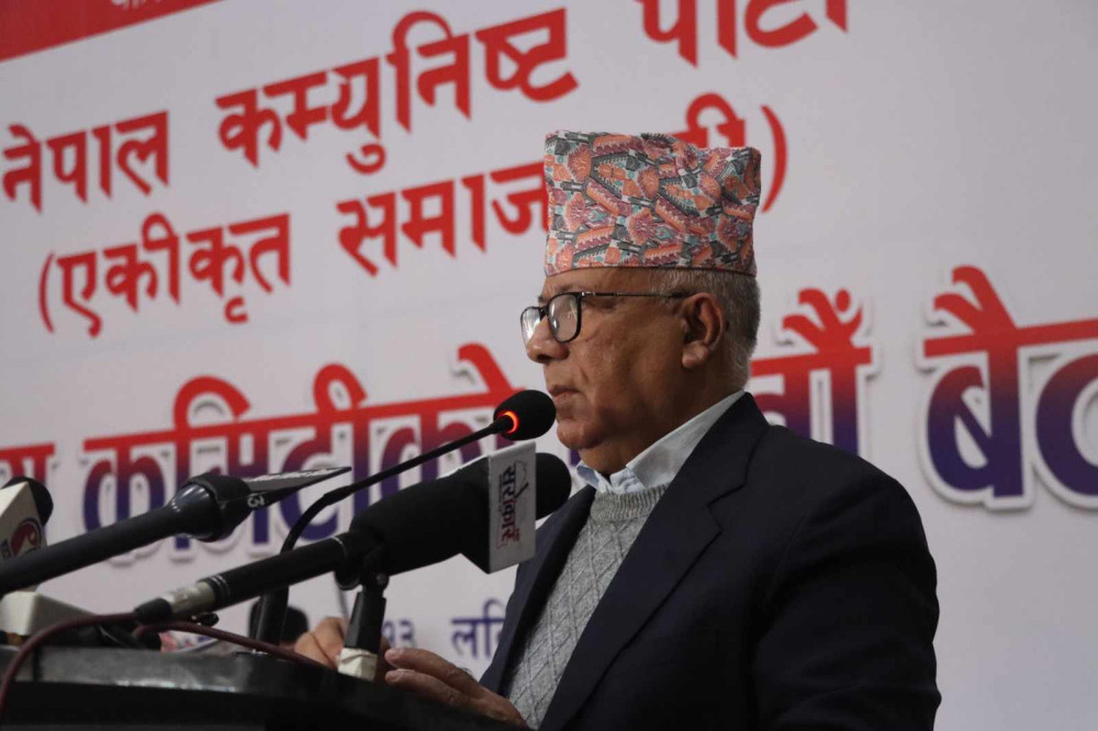 राजनीतिक दलहरूले फेरि गम्भीर भएर अघि बढ्नुपर्ने आवश्यक्ता रहेको छ: माधवकुमार नेपाल